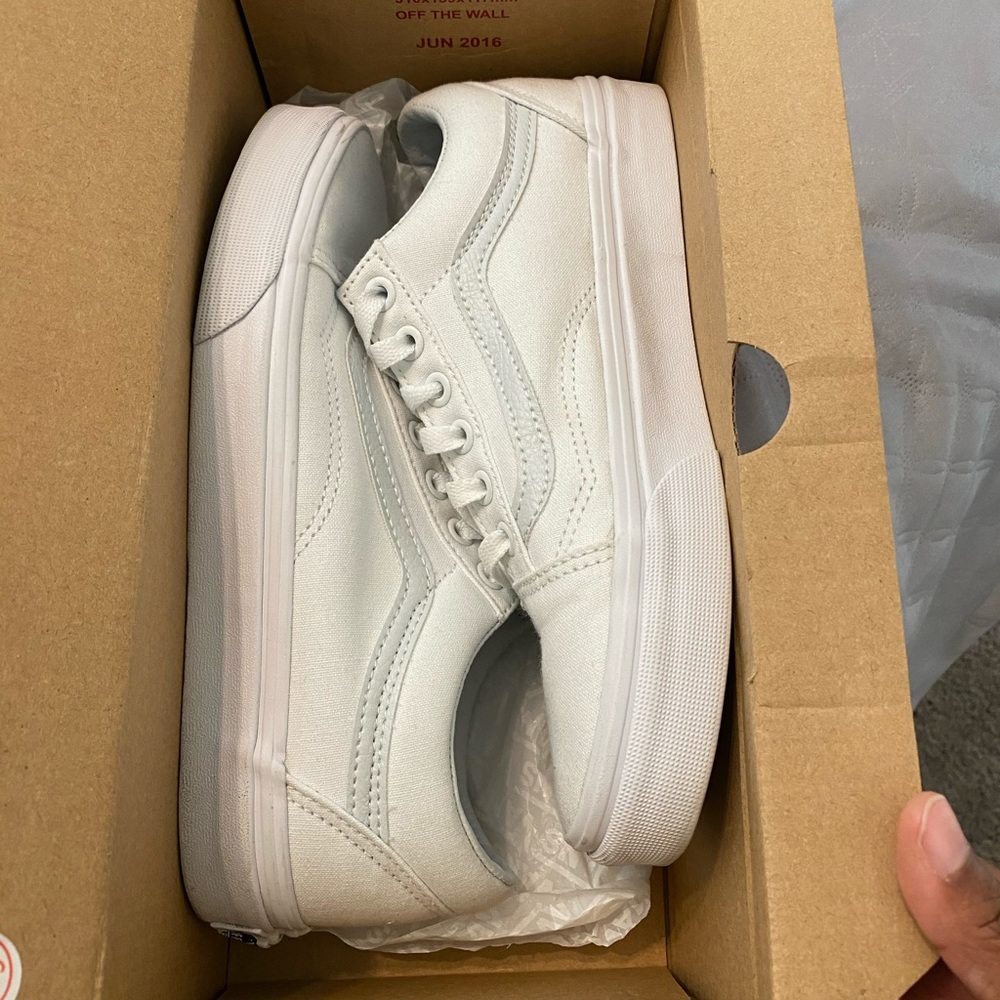 Old Skool Vans True White